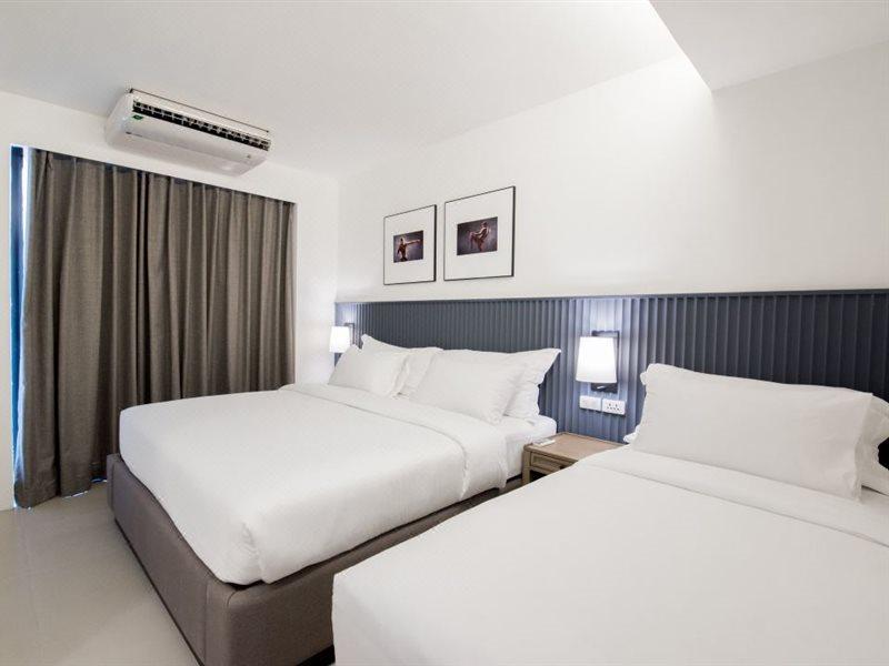 Marina House Muaythai Ta-Iad Phuket Csalong Kültér fotó